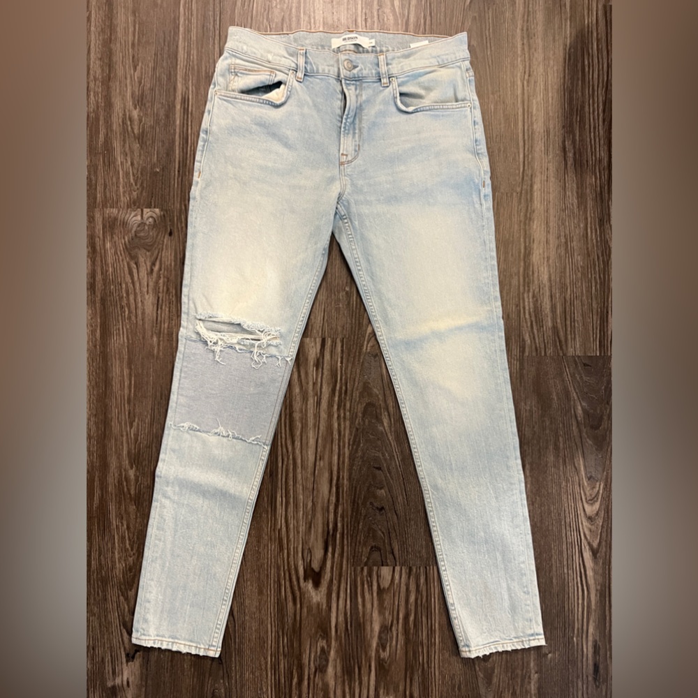 Nearly NEW - HUDSON “Zack” Skinny Fit Denim 34x32  Light Wash with Patchwork